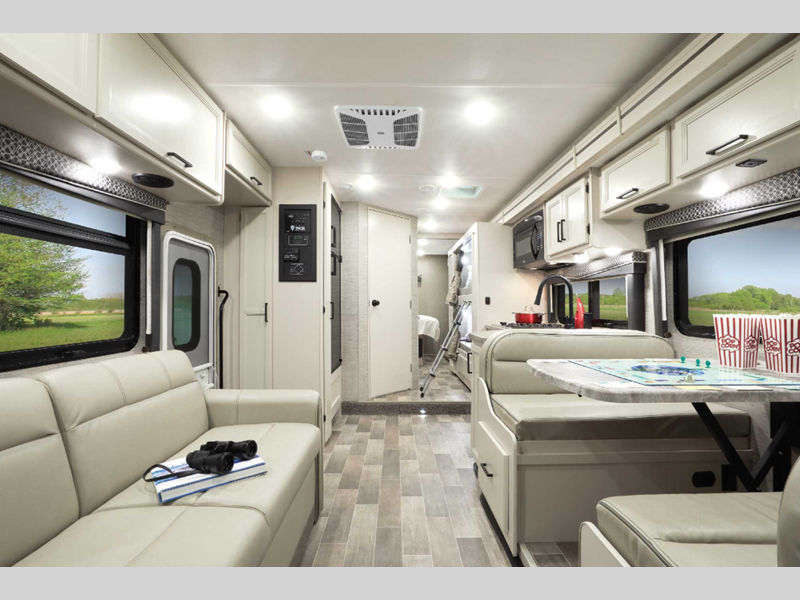 Chateau Class C Review: Your Luxury Vacation Home on Wheels - Meyer's ...